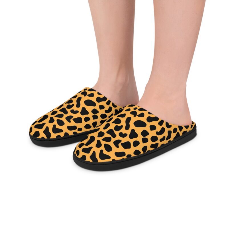 Cozy Leopard Print Women's Slippers